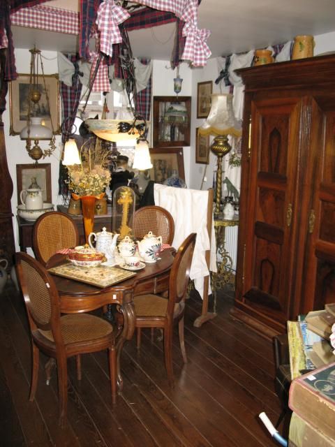 Ambiance salon de the Au Charme du Passe